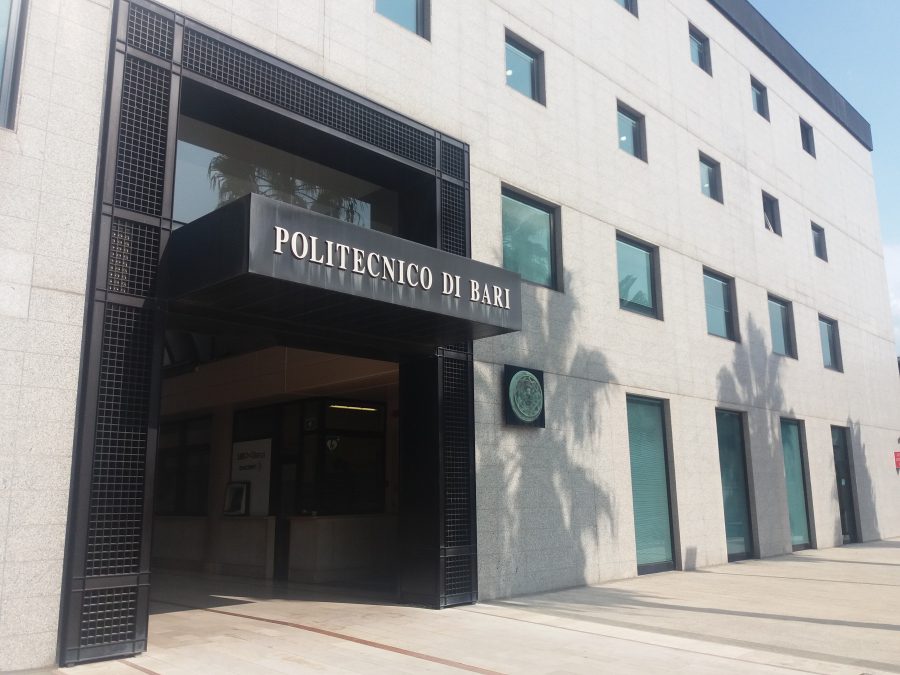 ingresso amministrazione centrale del Politecnico